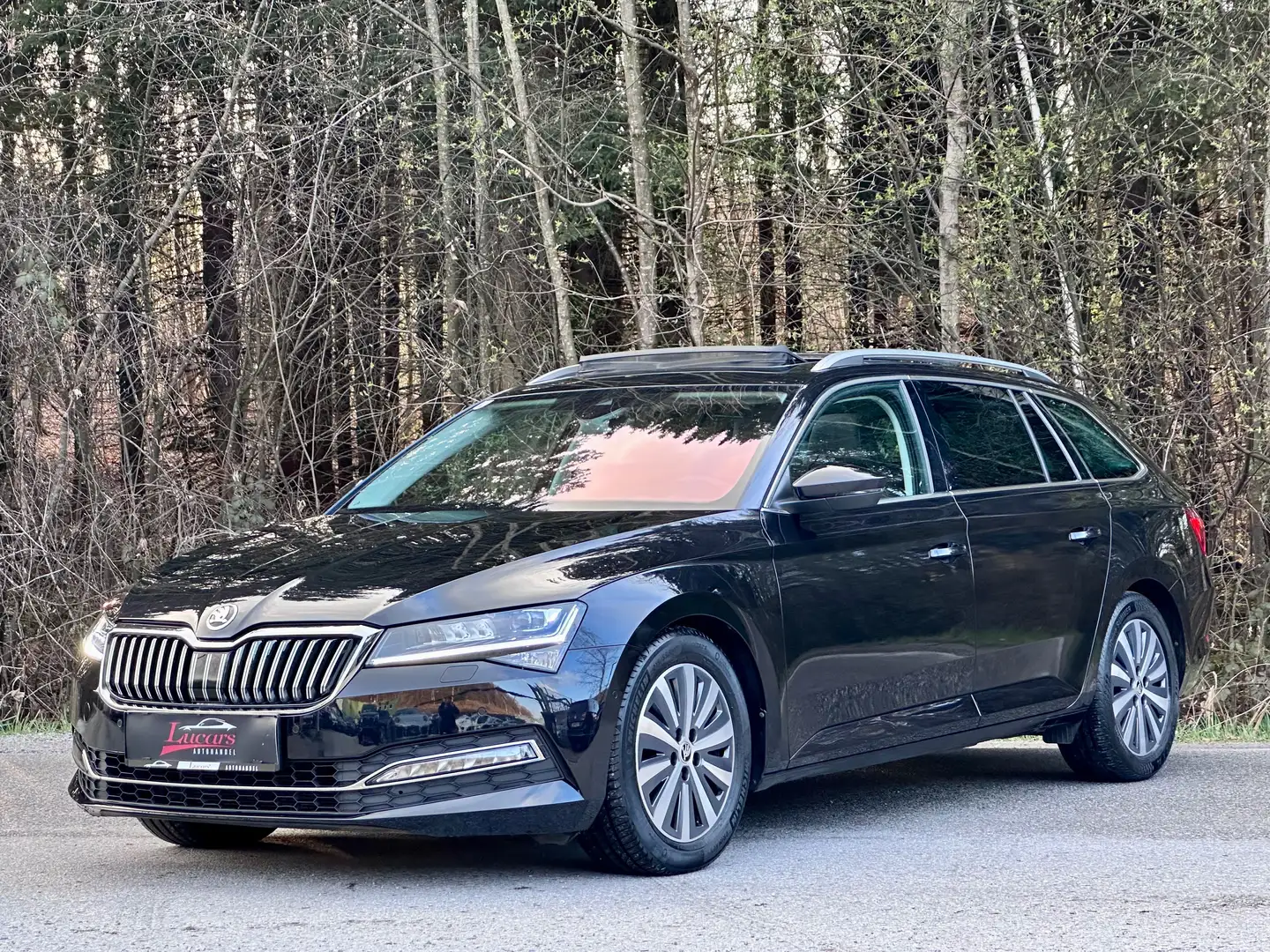 Skoda Superb Style 2.0 TDI Aut. ACC*PANO*DIGITAL T*1BESITZ  Schwarz - 1