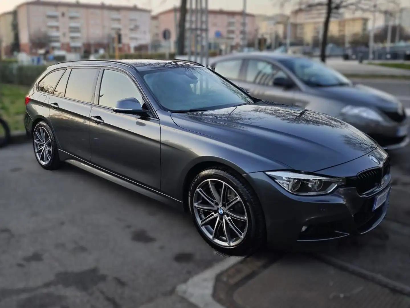 BMW 320 320d Touring xdrive Msport auto Grigio - 1