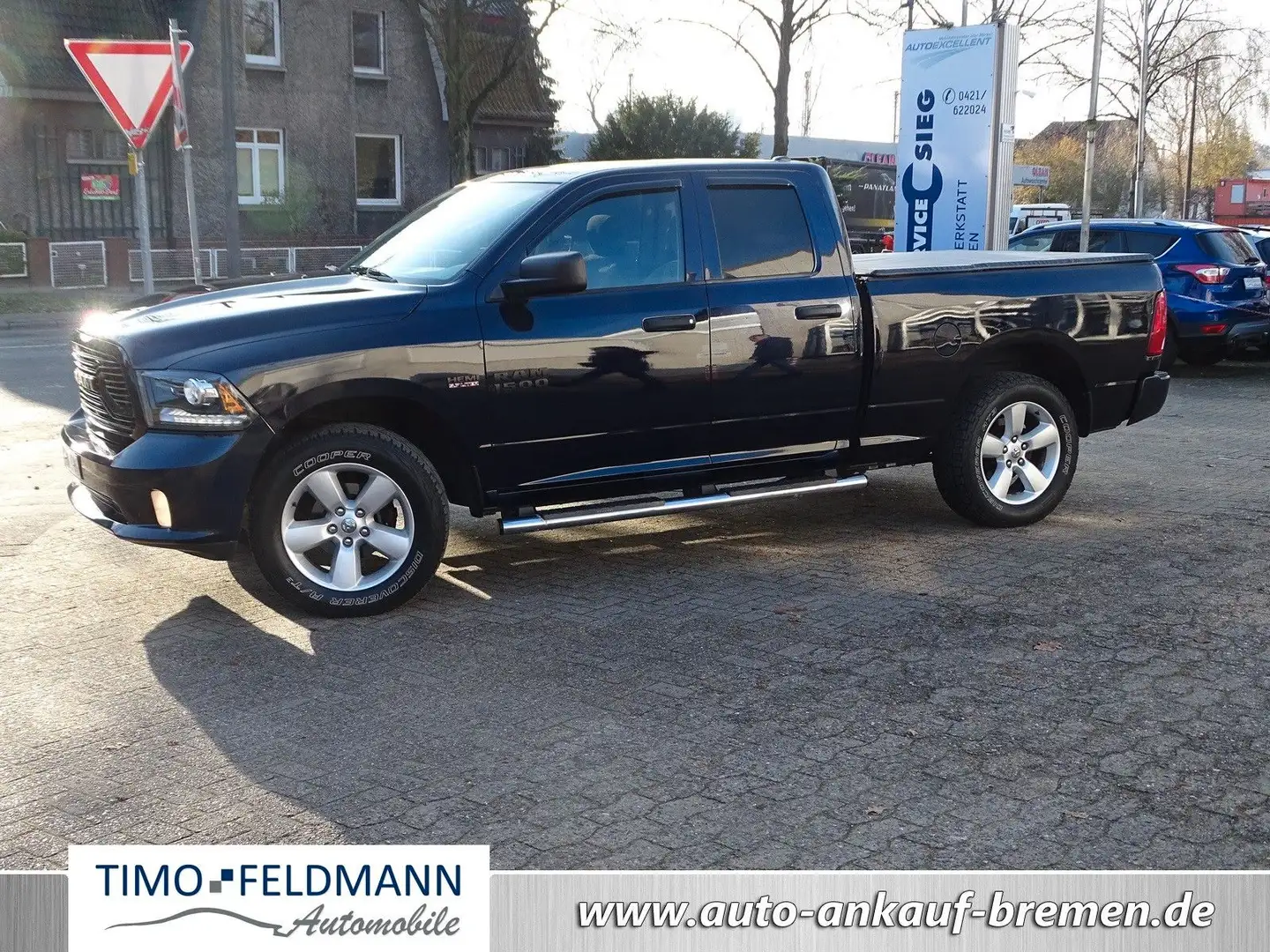 Dodge RAM 1500 5.7 V8 Quad Cab Blau - 2