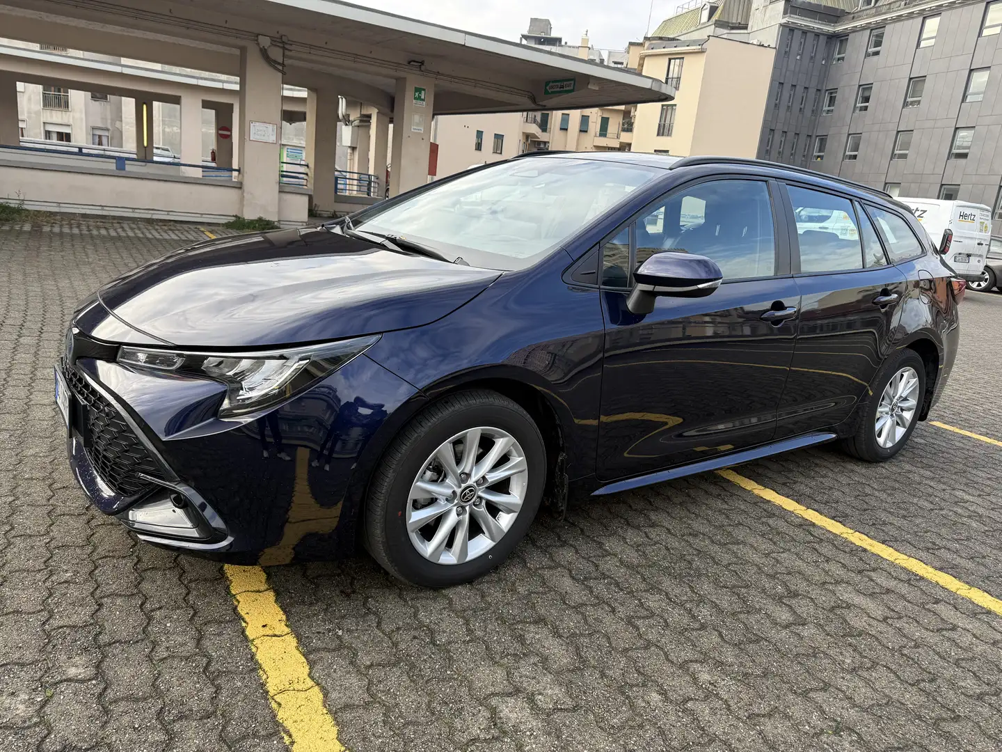 Toyota Corolla 1.8 Touring Sports MY24 SW business Hybrid Blu/Azzurro - 2