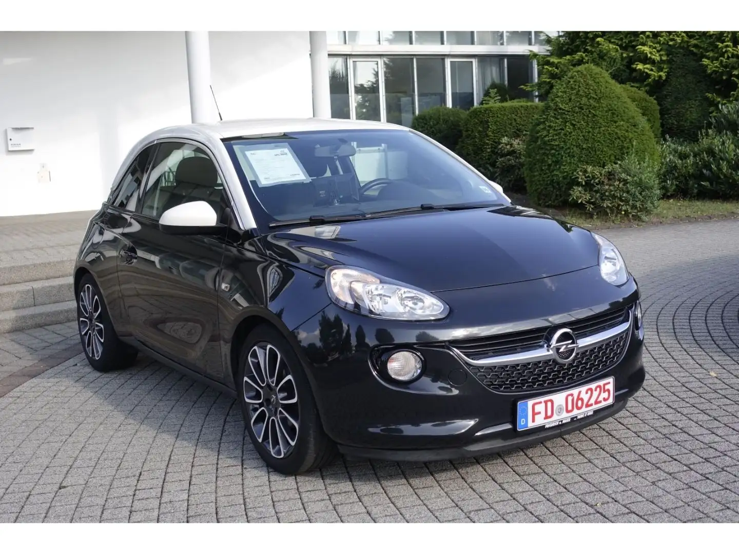 Opel Adam Jam 1.2 Schwarz - 1