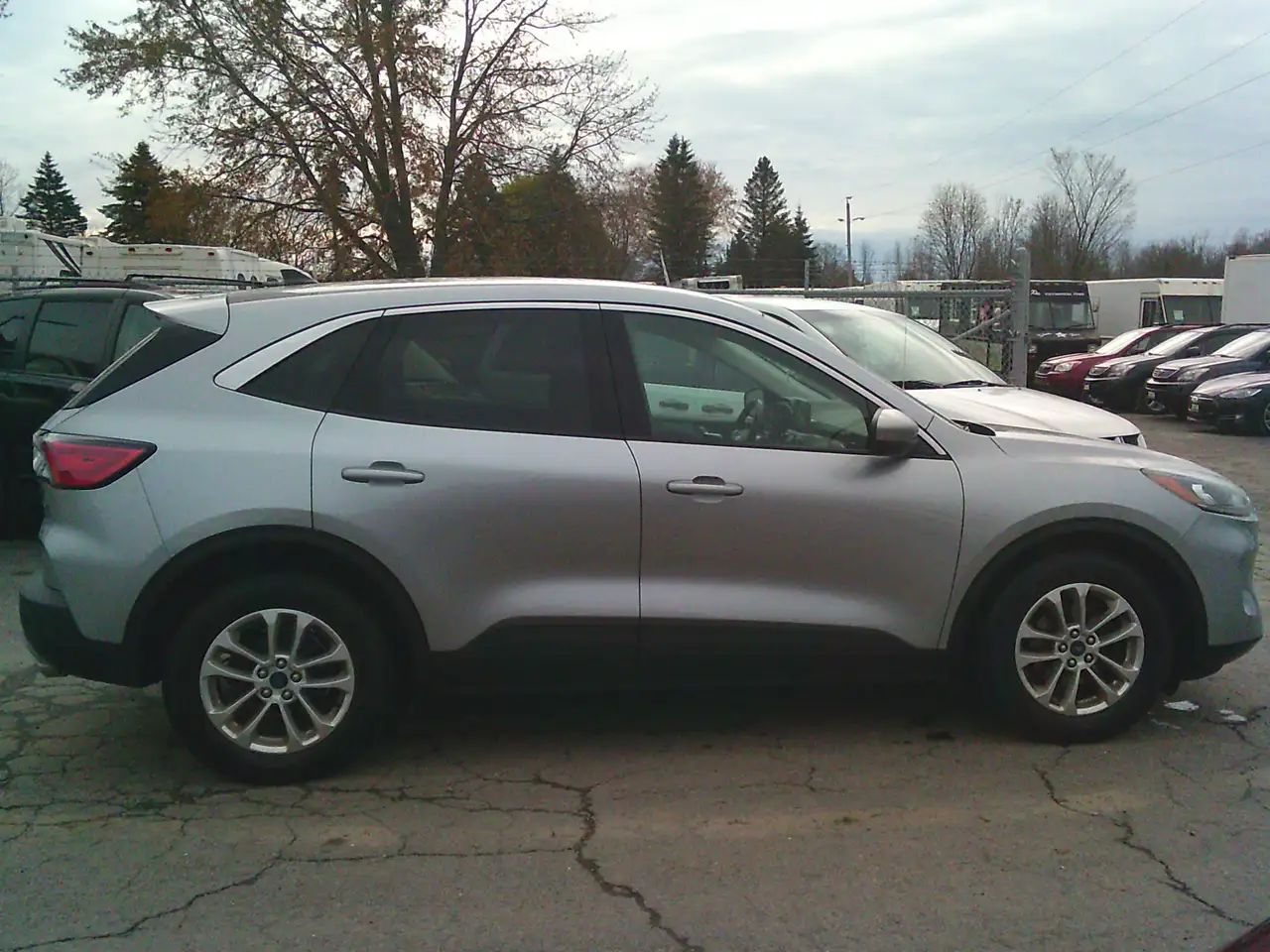 Ford Escape снимка Ford Escape