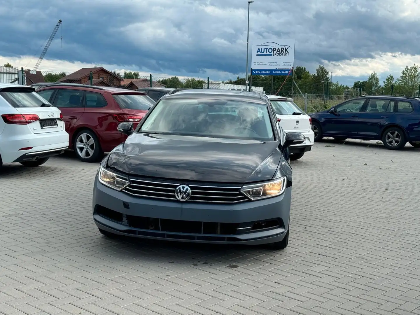 Volkswagen Passat Variant AHK/SHZ/NAVIGATION/ACC/KEYLESS Noir - 2