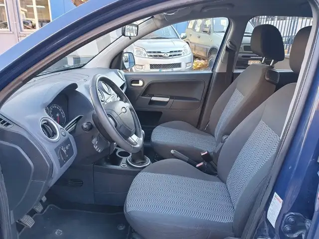 Ford Fusion view 8