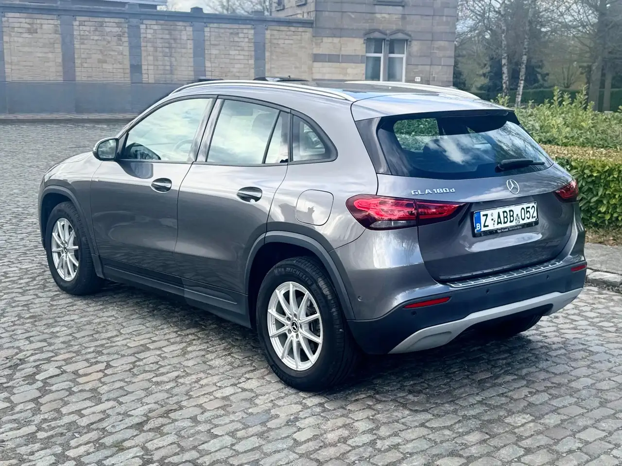 Mercedes-Benz GLA 180 GLA 180 d 4