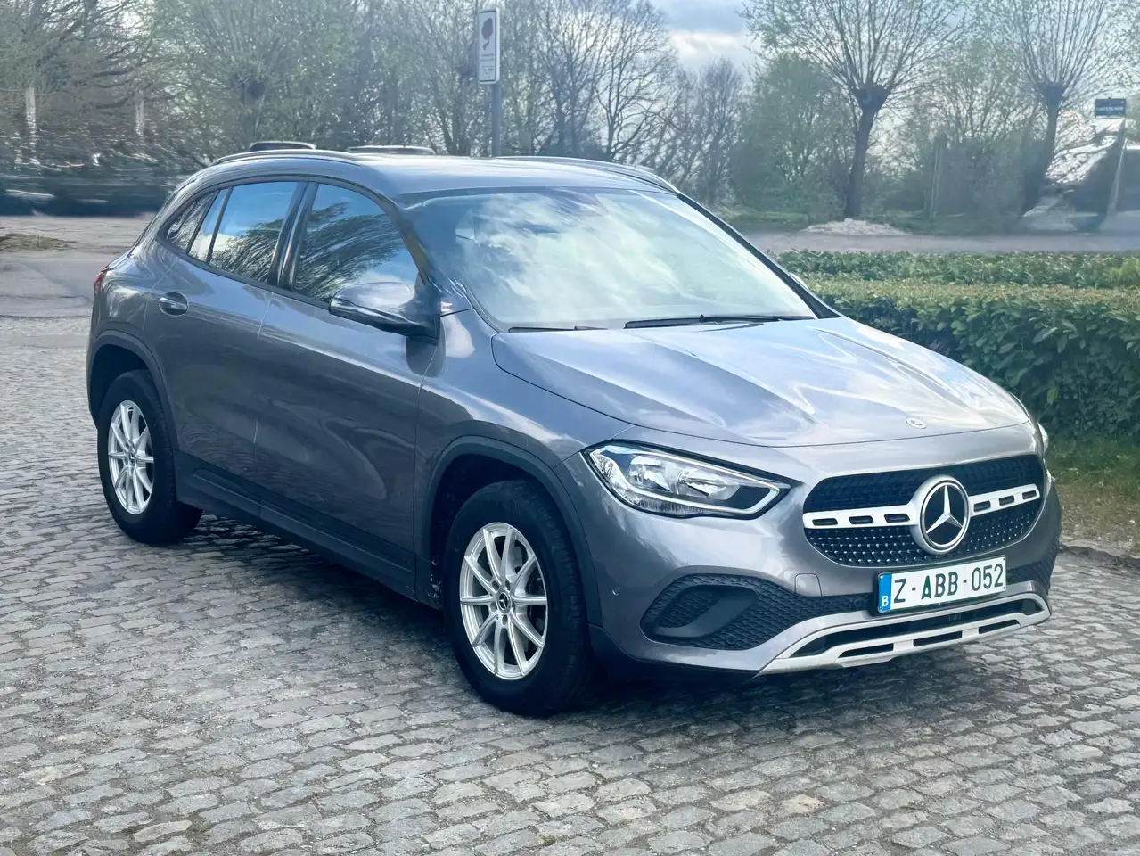 Mercedes-Benz GLA 180 GLA 180 d 2