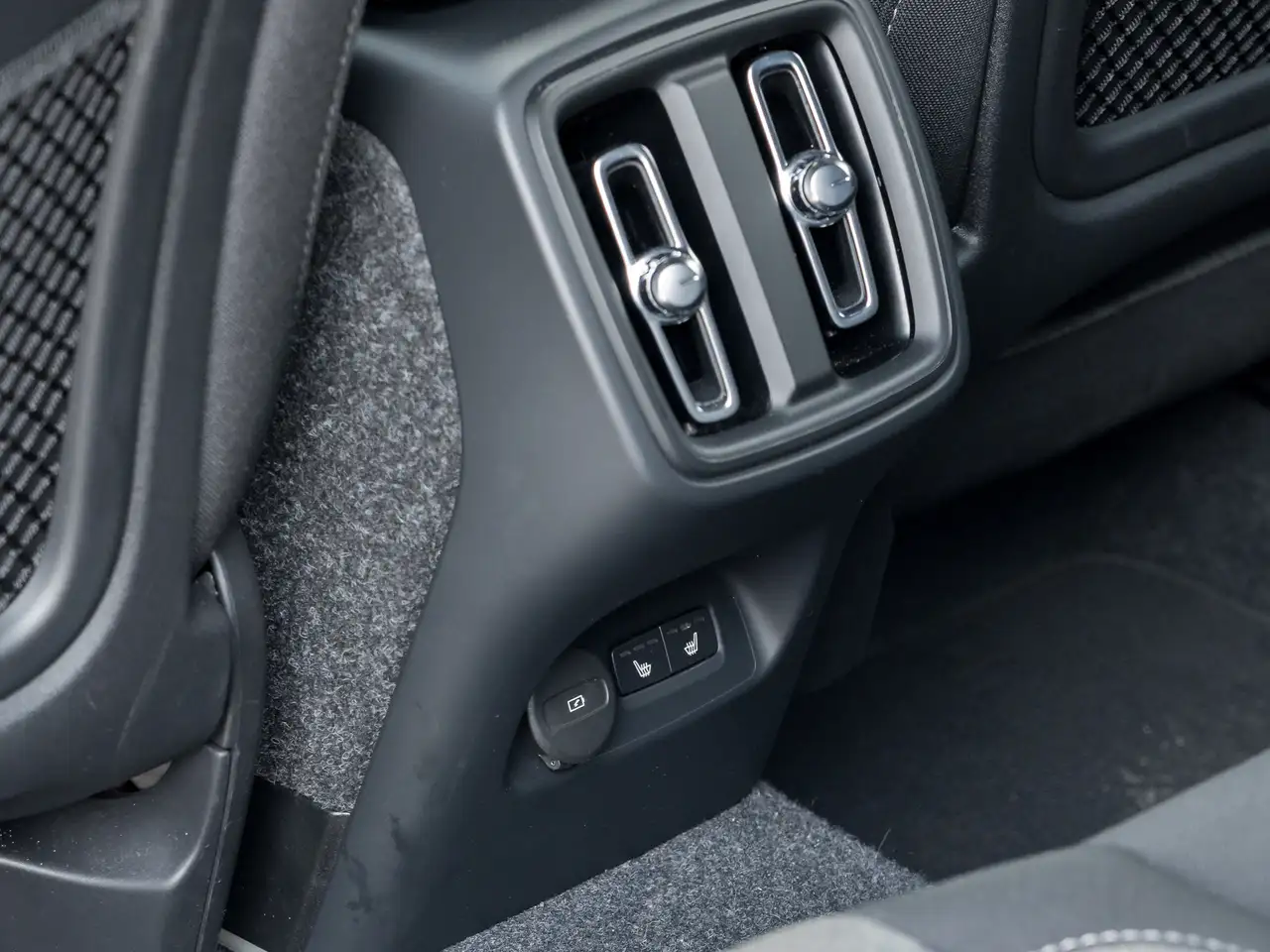 Volvo XC40 снимка Volvo XC40