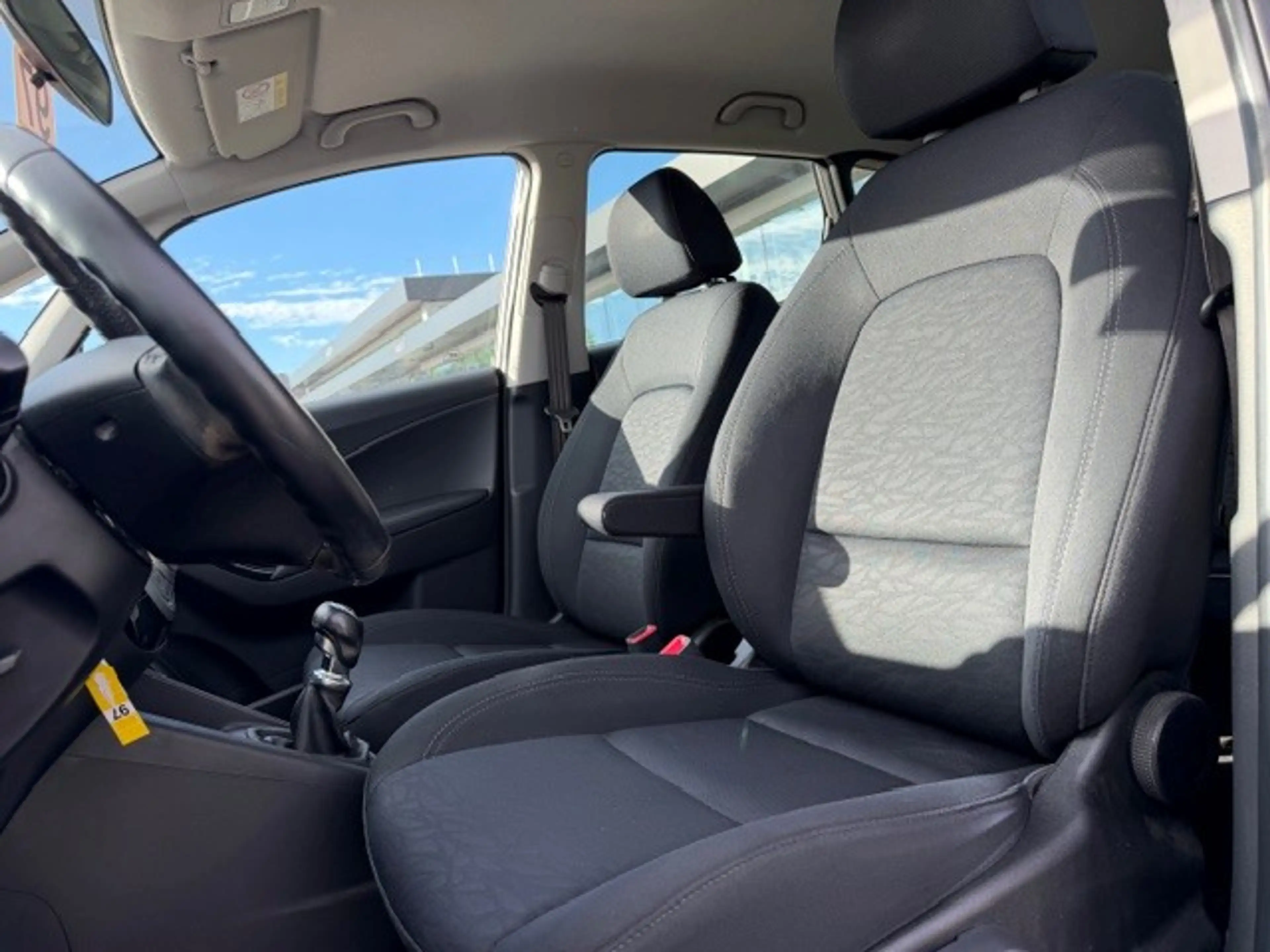 Hyundai iX20 — photo 11