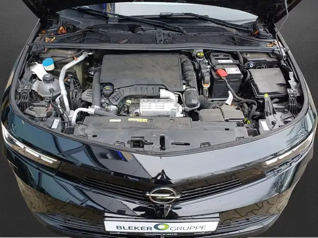 Opel Astra view 8