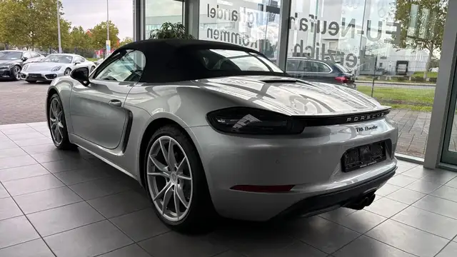 Porsche Boxster view 4