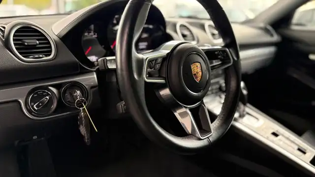 Porsche Boxster view 14