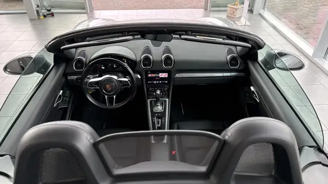 Porsche Boxster view 12
