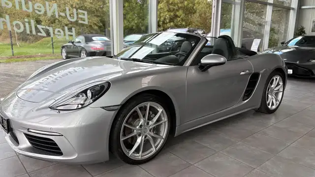 Porsche Boxster view 10