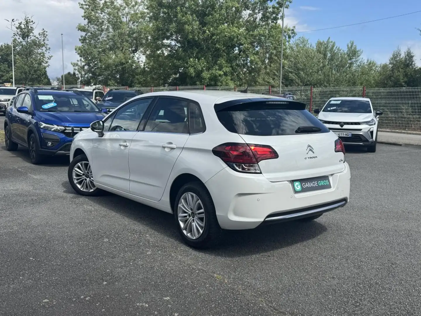 Citroen C4 PureTech 110 BVM Millenium Blanc - 2