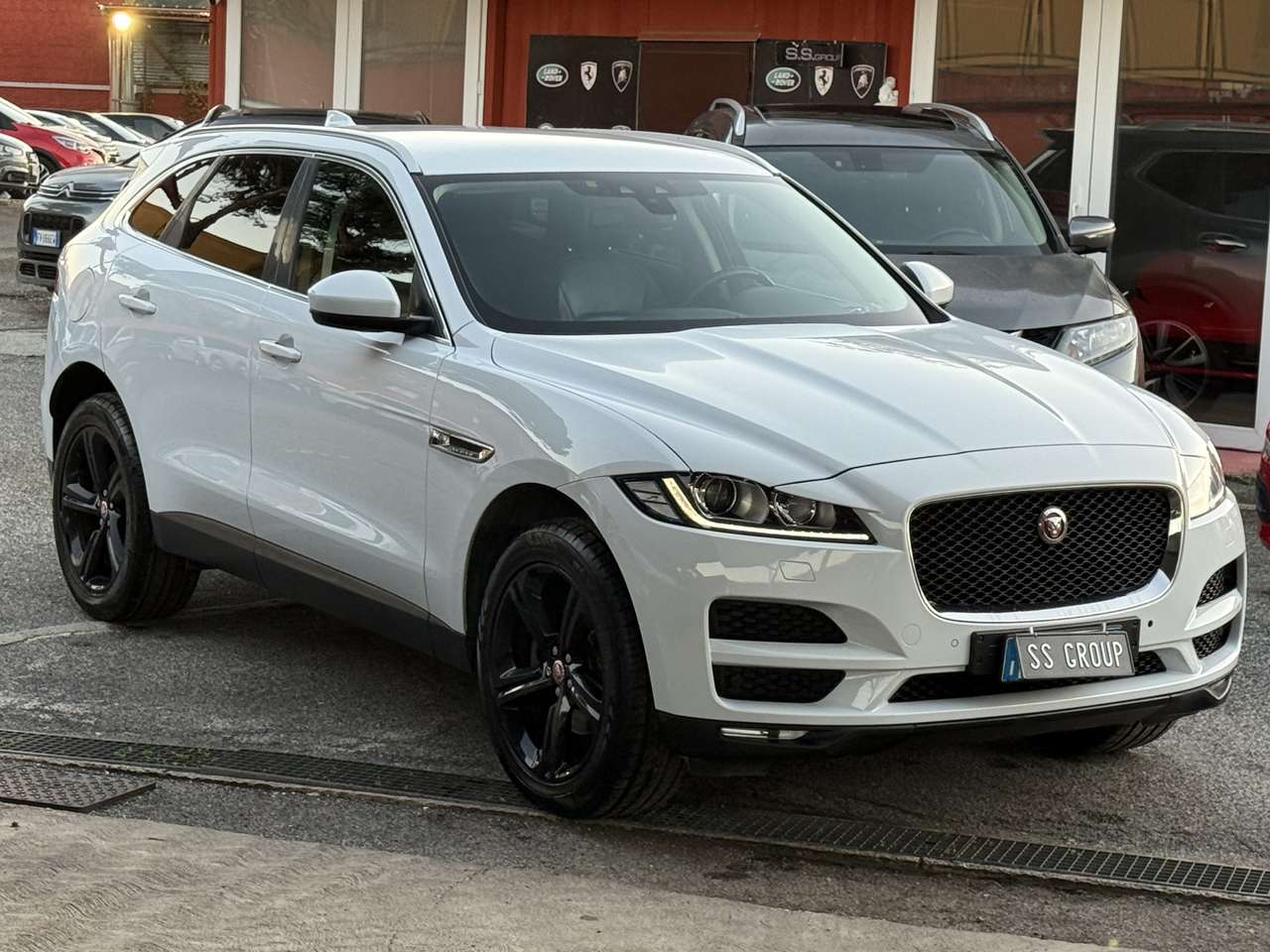 Jaguar F-Pace 2.0d Portfolio awd 180cv-unipro-E6-