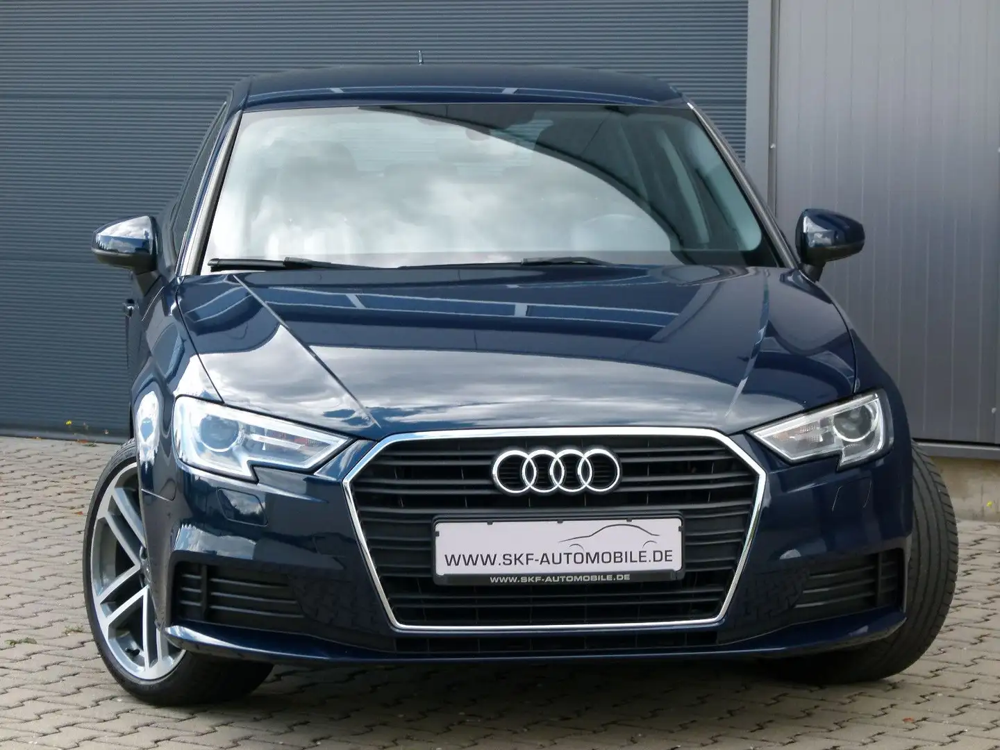 Audi A3 Sportback Ultra Virtual Navi PDC 1-Hand Xenon Grün - 1