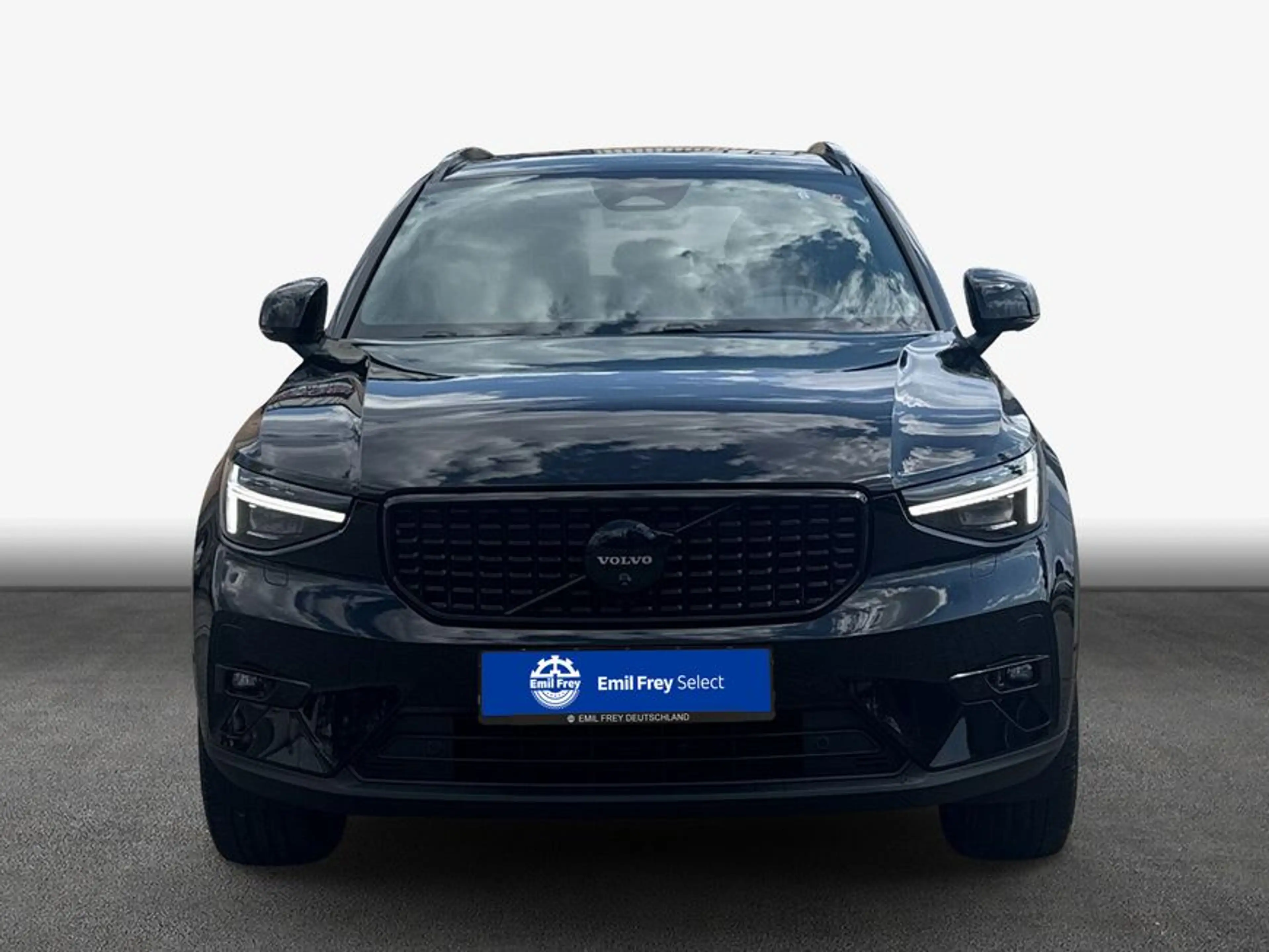 Volvo XC40 XC40 B3 B DKG Plus Black Edition — photo 3
