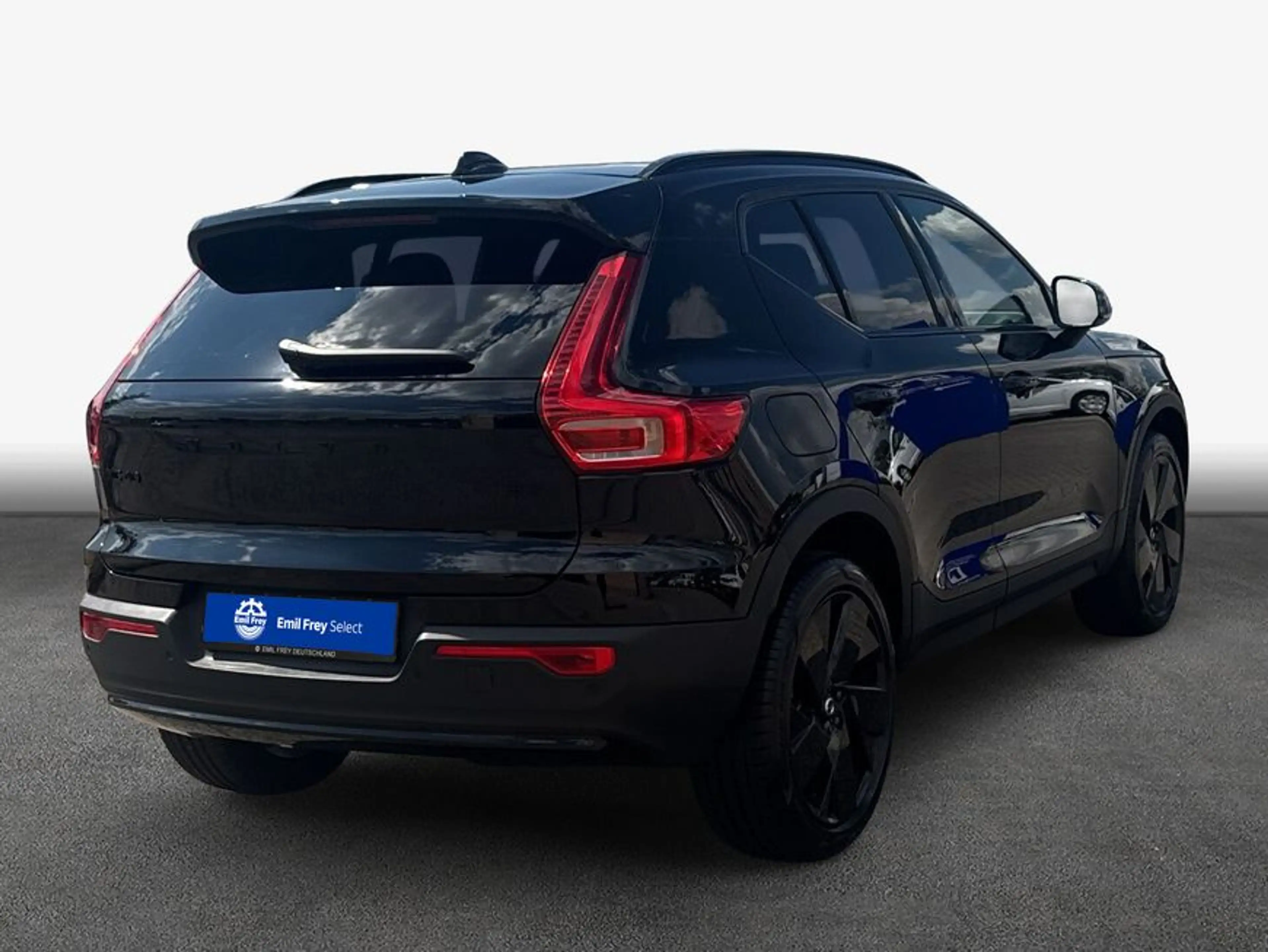Volvo XC40 XC40 B3 B DKG Plus Black Edition — photo 2