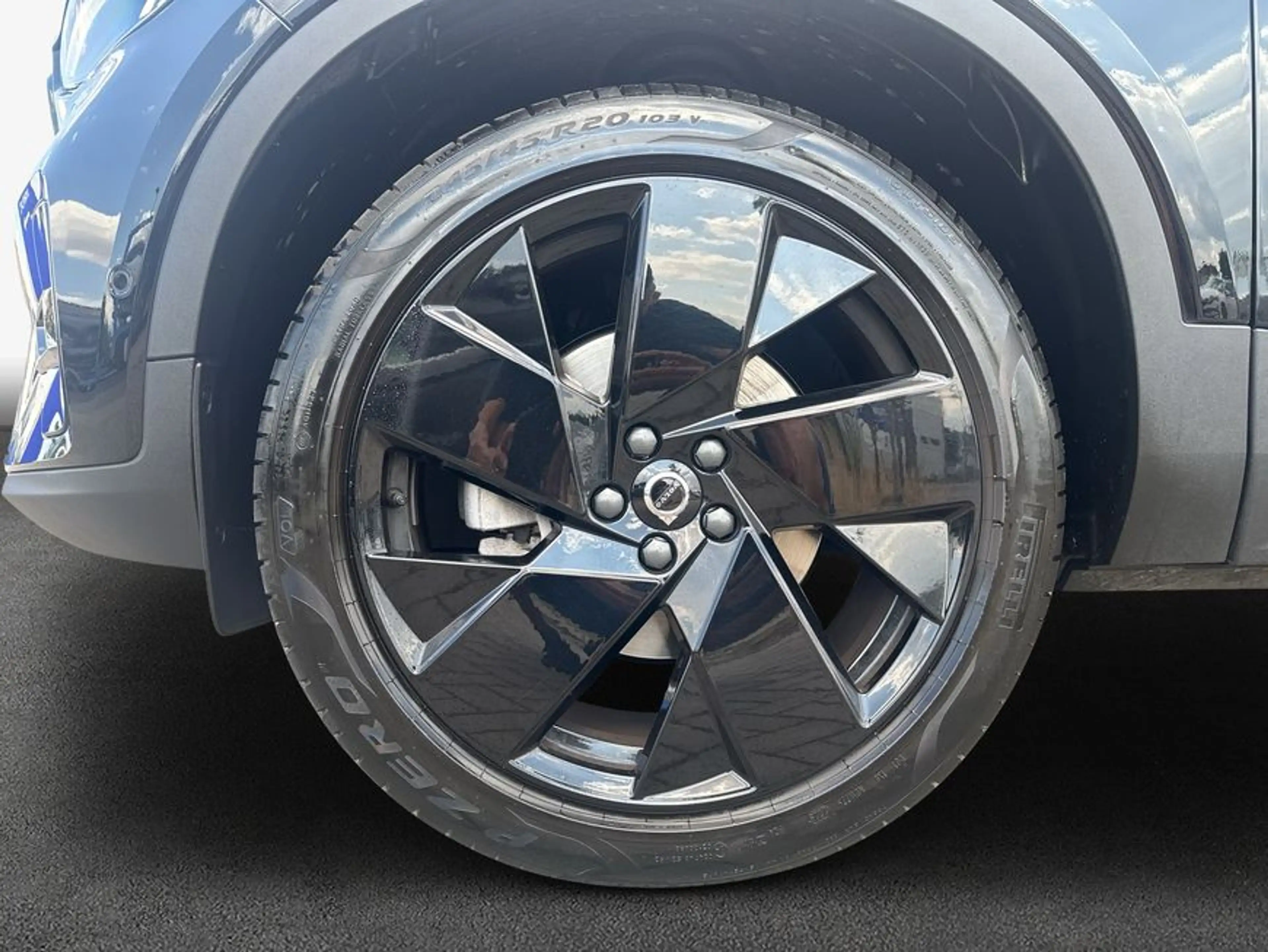 Volvo XC40 XC40 B3 B DKG Plus Black Edition — photo 7