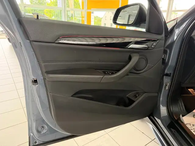 BMW X1 view 11