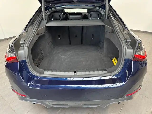 BMW I4 view 8