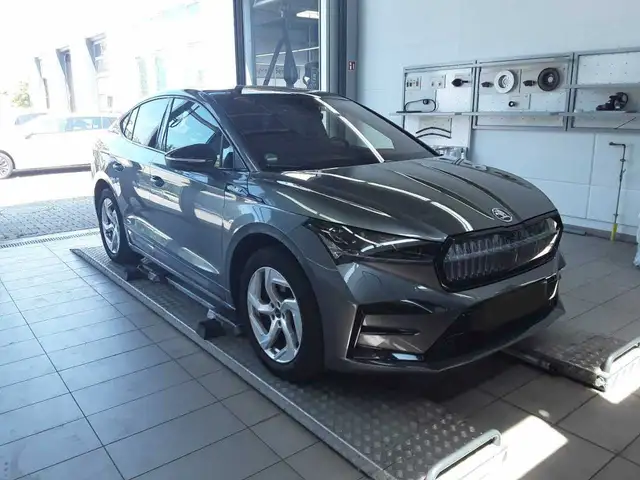Skoda Enyaq Coupé RS Lounge AHK Matrix Pano Canton