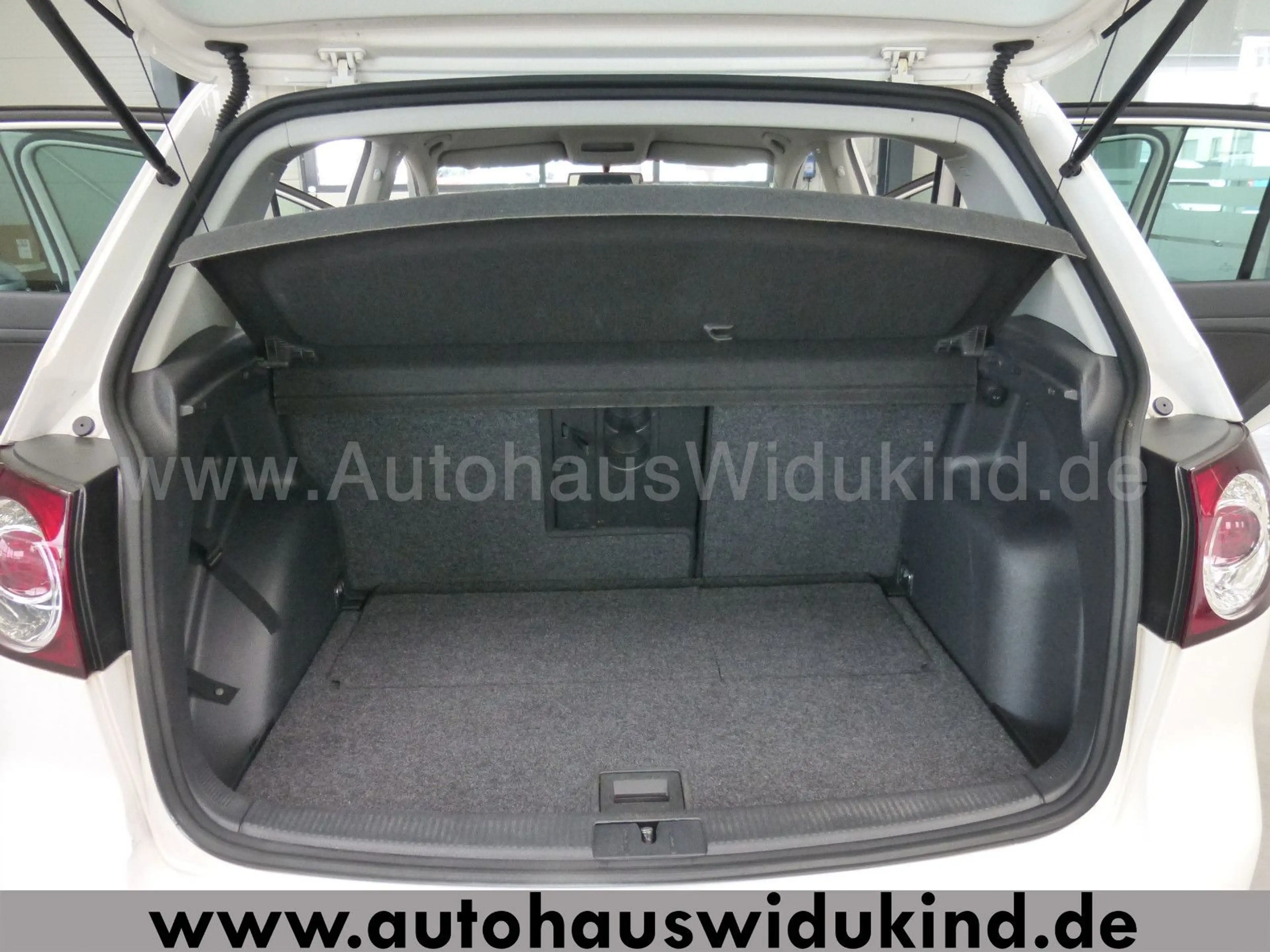 Volkswagen Golf Plus VI 1.2 Style Autom. DSG PDC AHK 1.HAND — photo 14