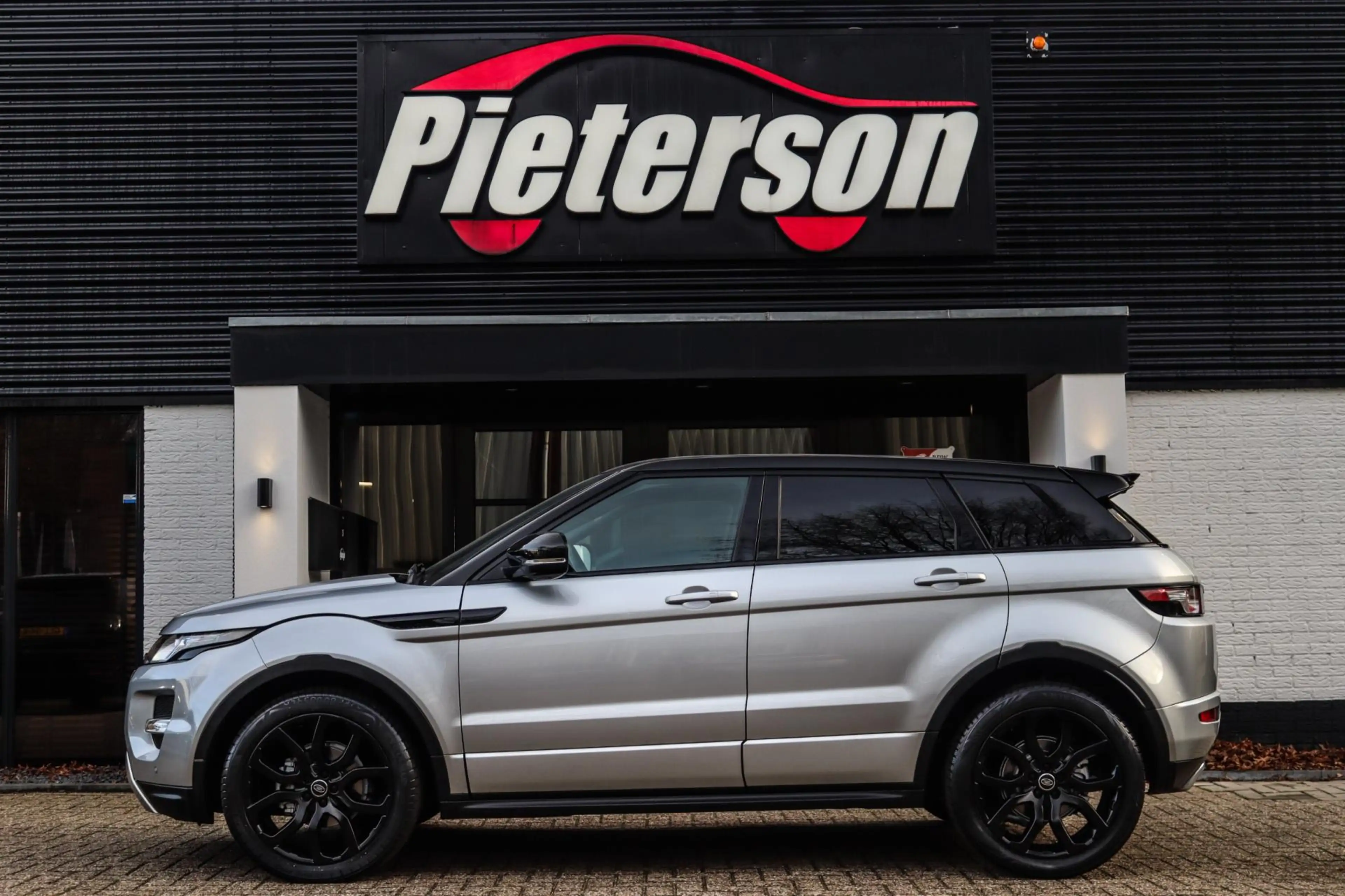 Land Rover Range Rover Evoque 2.2 SD4 4WD HSE DYNAMIC VOL — photo 6