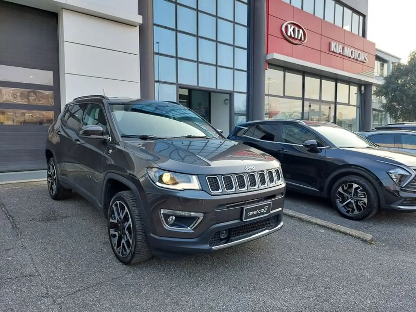 Jeep Compass 2.0 Multijet 140 CV 4WD Opening Edition Szary - 2