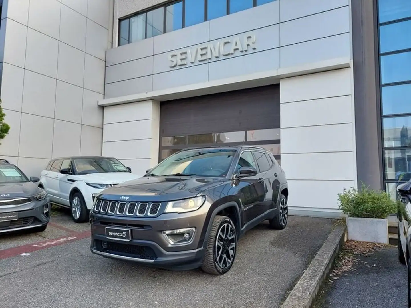 Jeep Compass 2.0 Multijet 140 CV 4WD Opening Edition Gris - 1