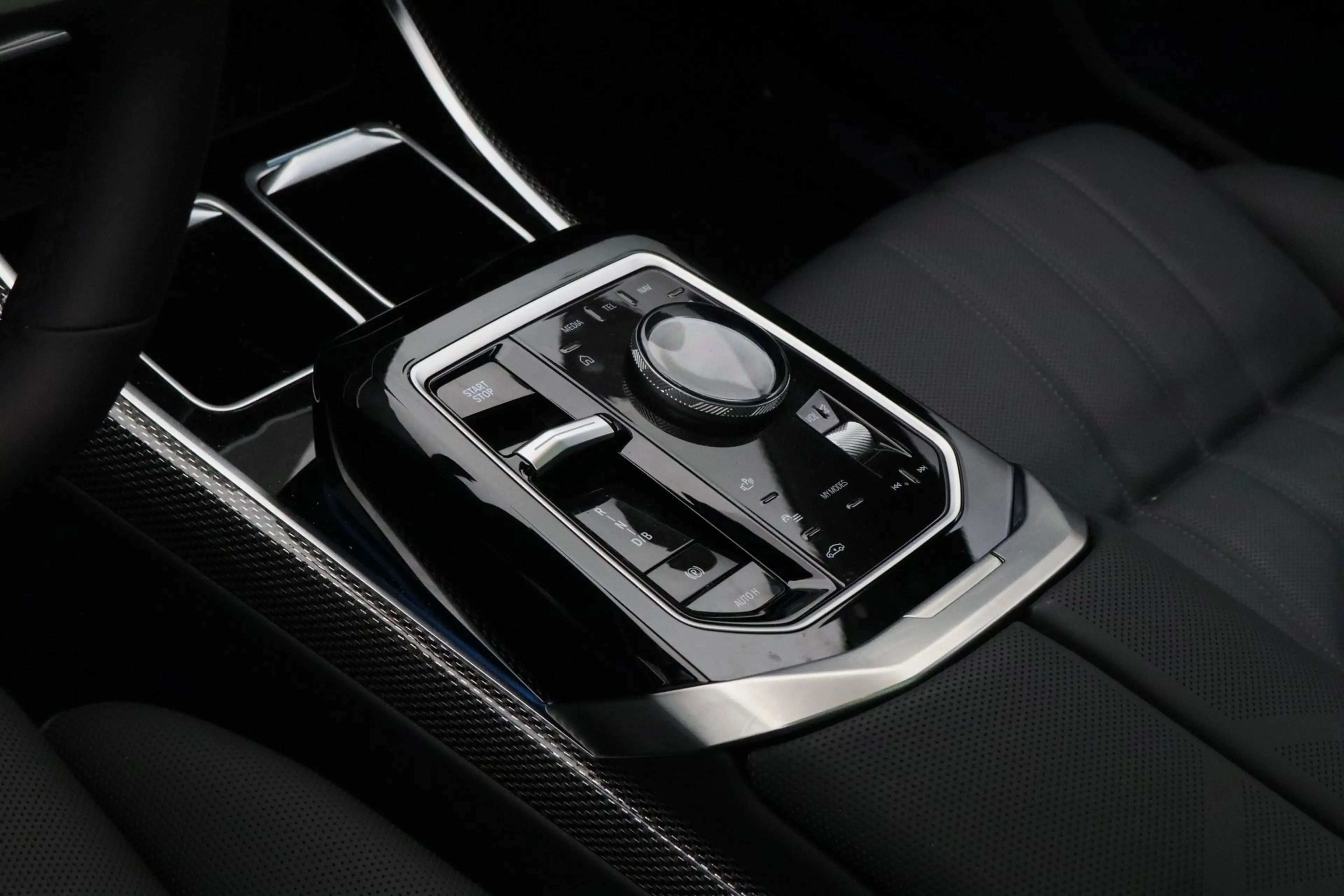 BMW i7 eDrive50 106 kWh | Driving Assistant Professional — photo 14