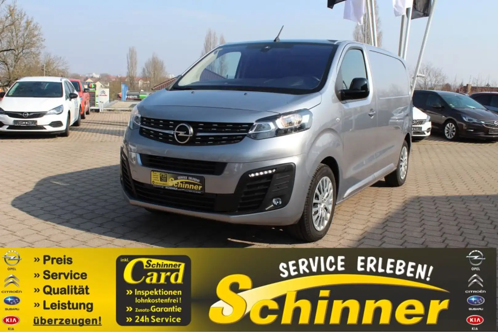 Opel Vivaro 2.0 D Cargo M Autm. Grau - 1
