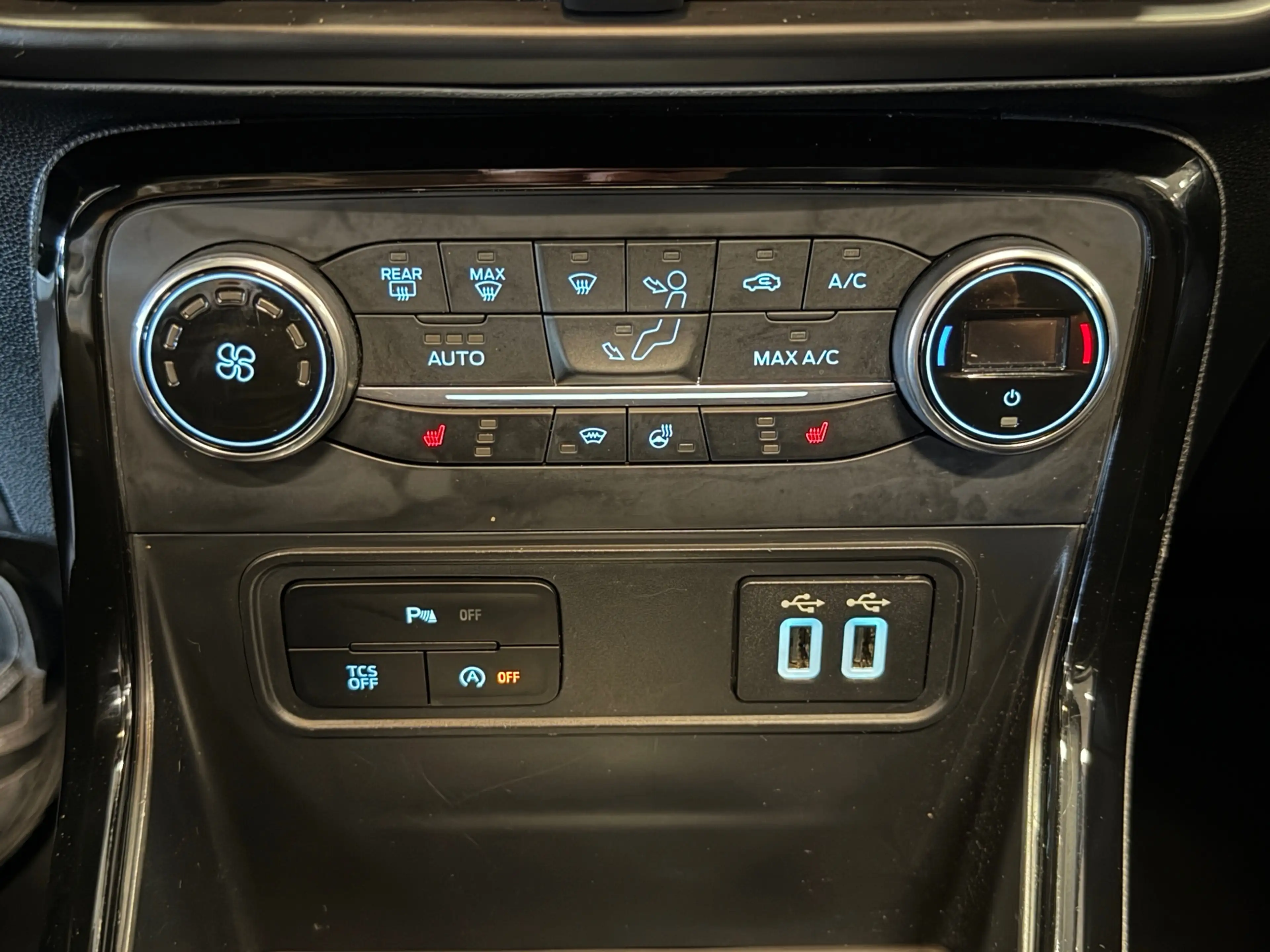 Ford EcoSport 1.0 EcoBoost| NAVIGATIE/CAMERA | CRUISE | ECC AIRC — photo 23