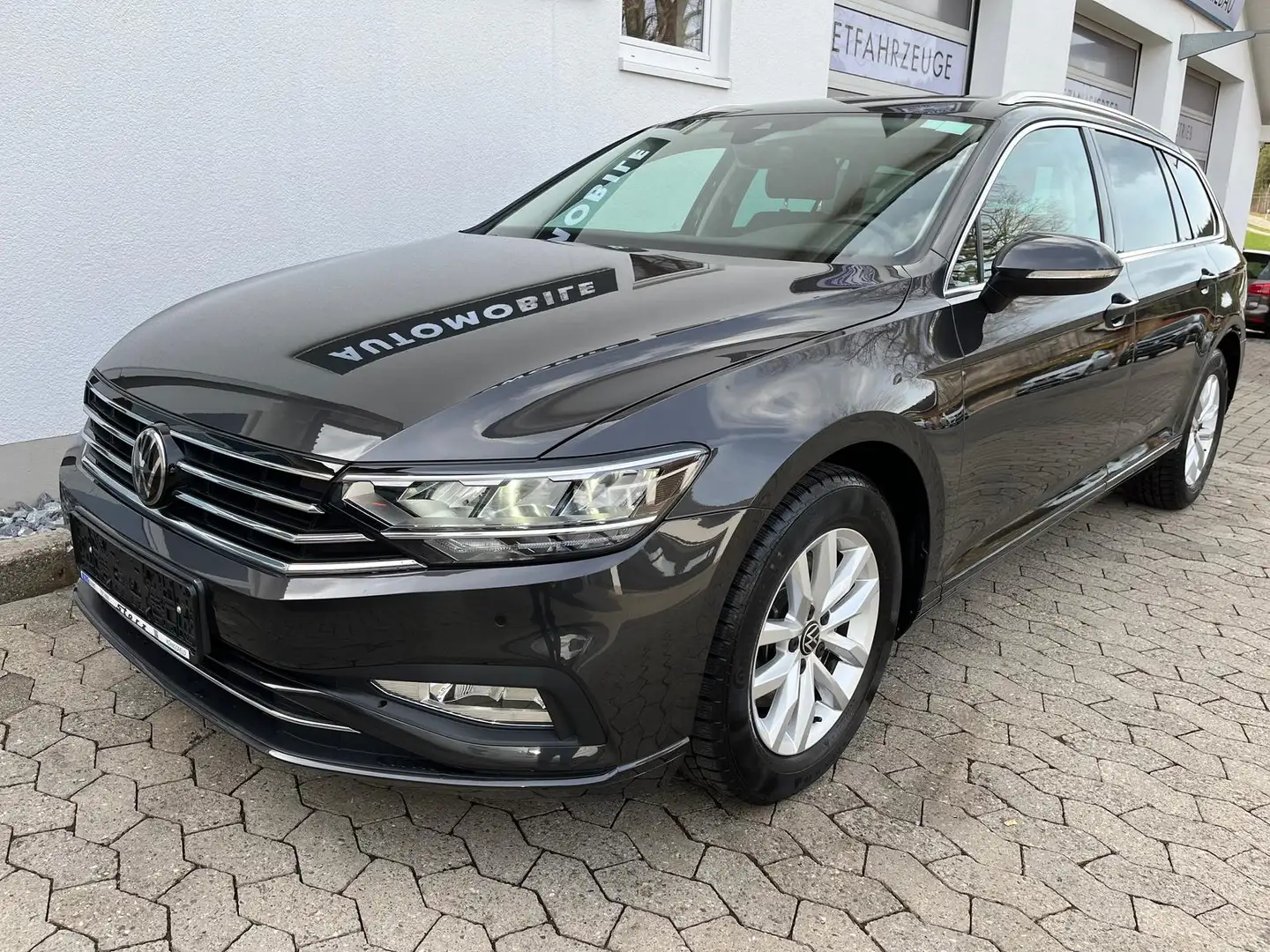 Volkswagen Passat Variant Business 2,0 TDI DSG LED NAVI KAM Gris - 2