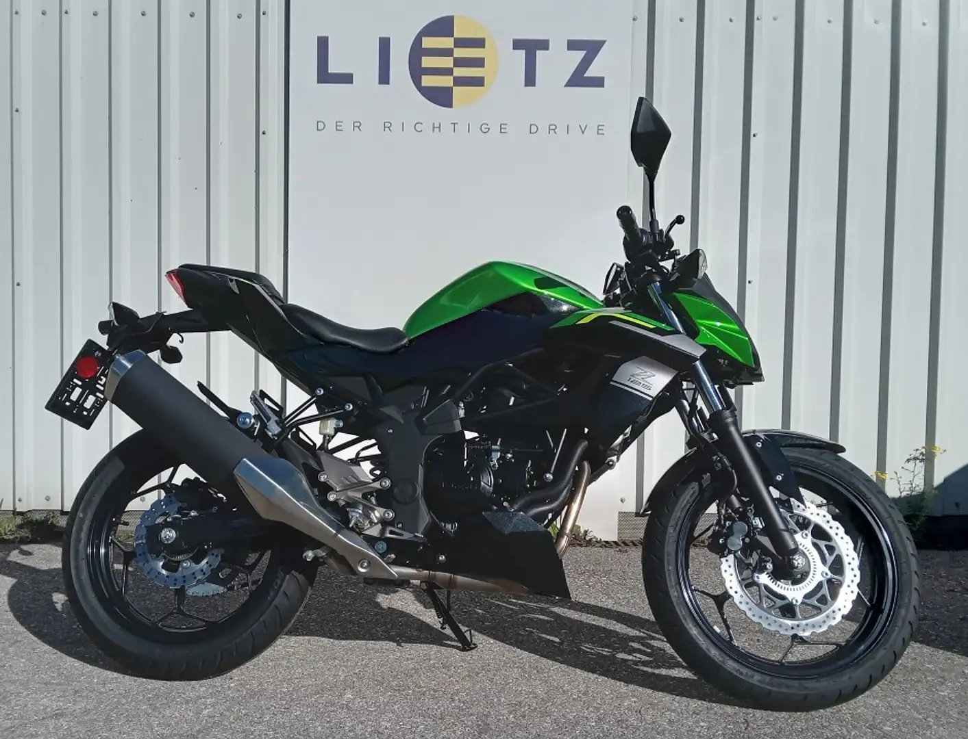 Kawasaki Z125 Zwart - 1