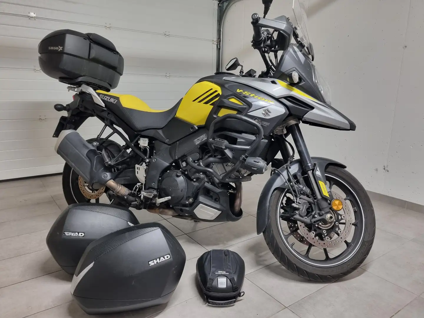 Suzuki V-Strom 1000 Jaune - 1