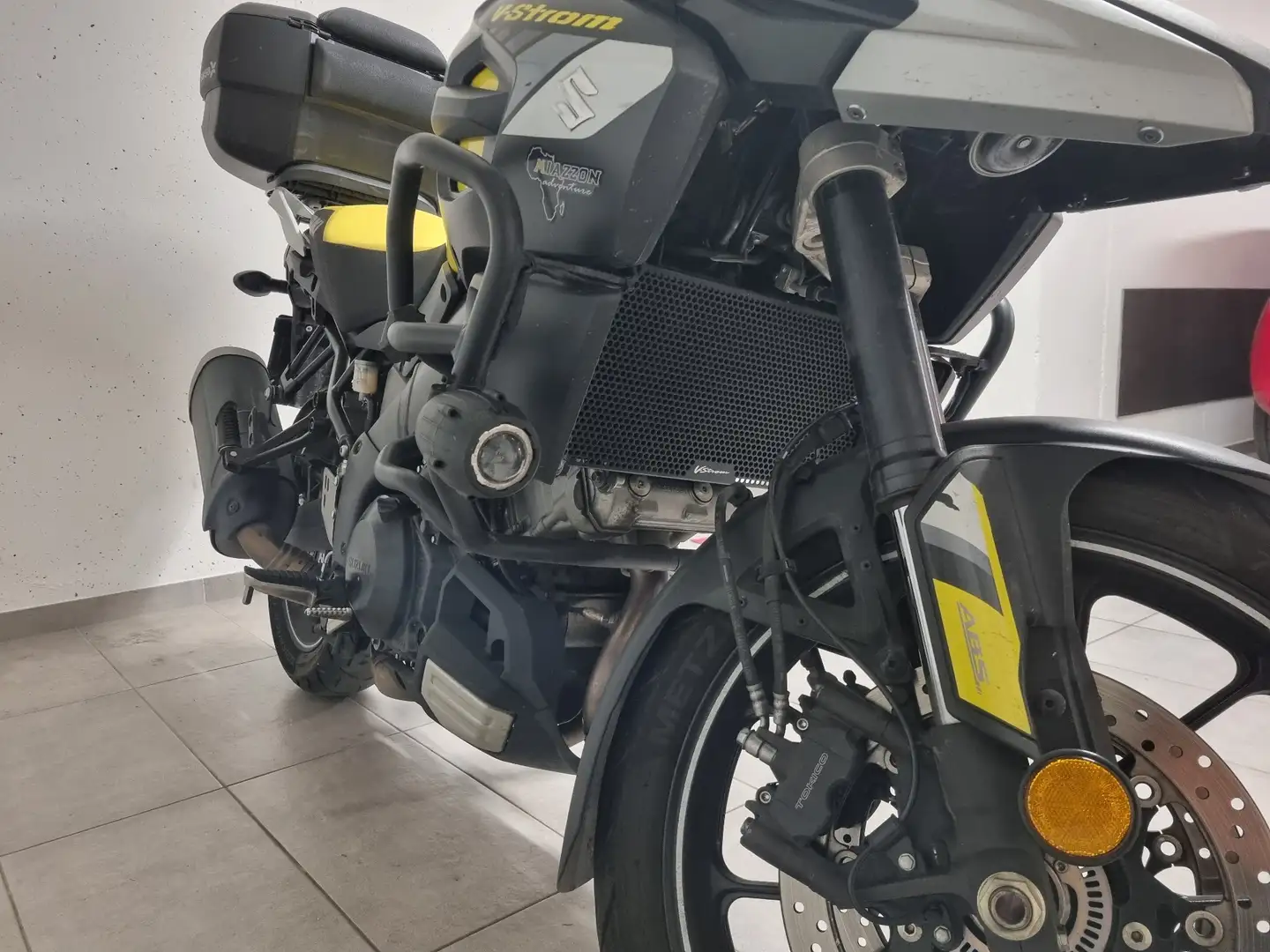 Suzuki V-Strom 1000 Jaune - 2