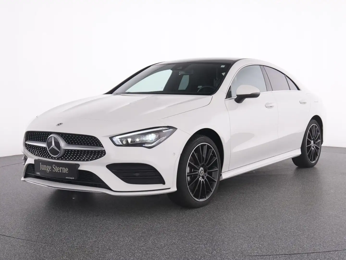 Mercedes-Benz CLA 250 e AMG+MBUX+MBeam+Pano+AHK+RFK+SHZ+RFK+19 White - 2