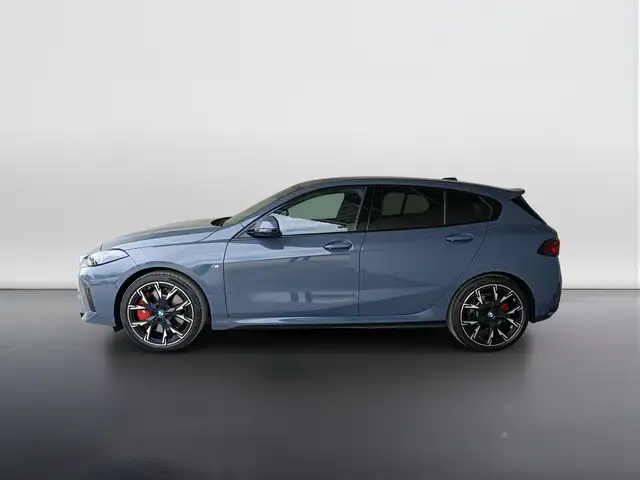 BMW 1 Series view 6