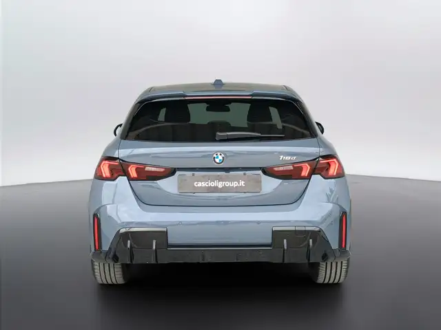 BMW 1 Series view 5