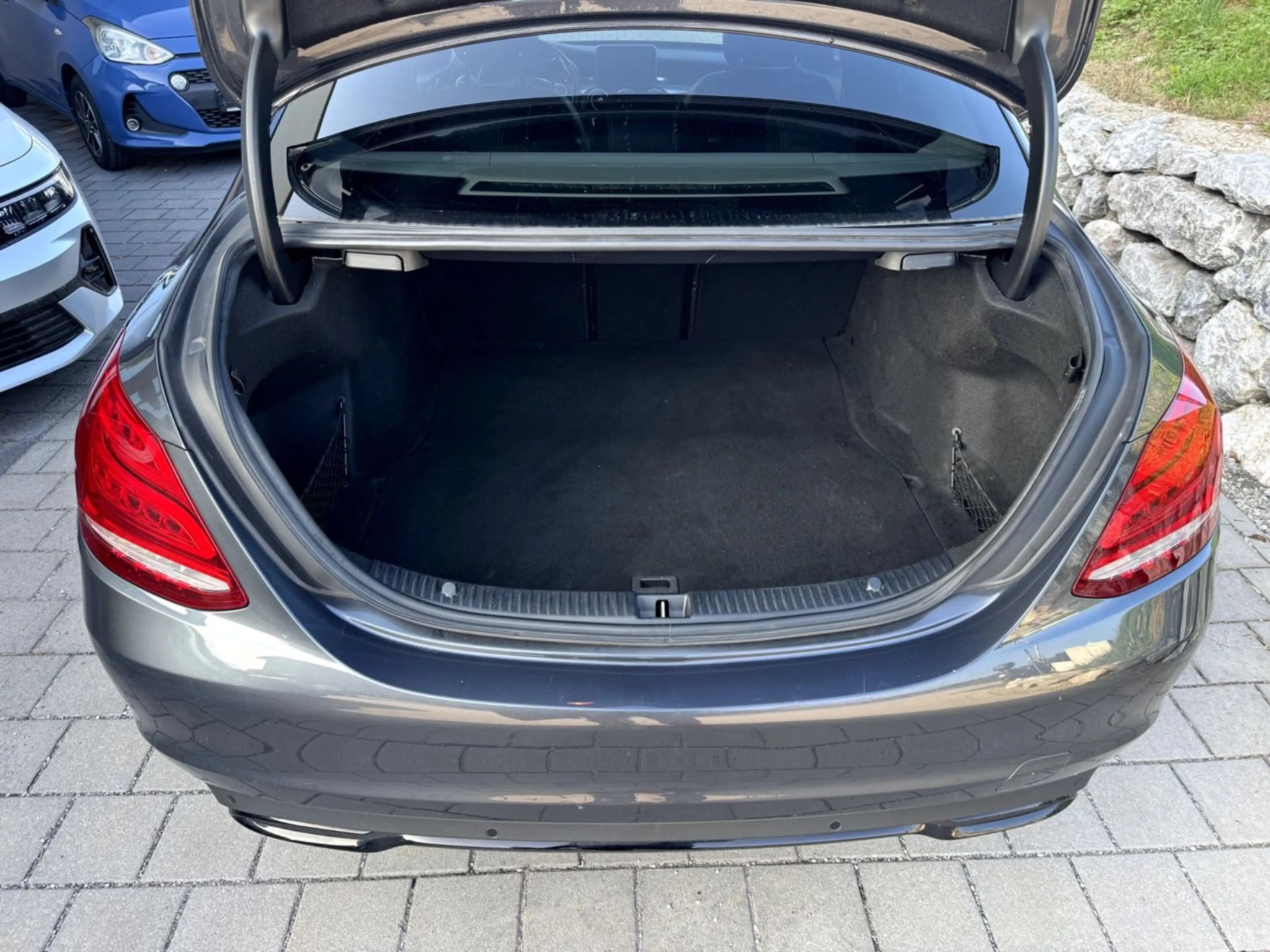 Mercedes-Benz C 220 d Avantgarde 4Matic — photo 11