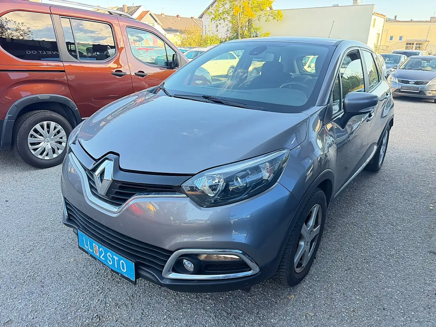 Renault Captur Expression ENERGY dCi 90 Grau - 2
