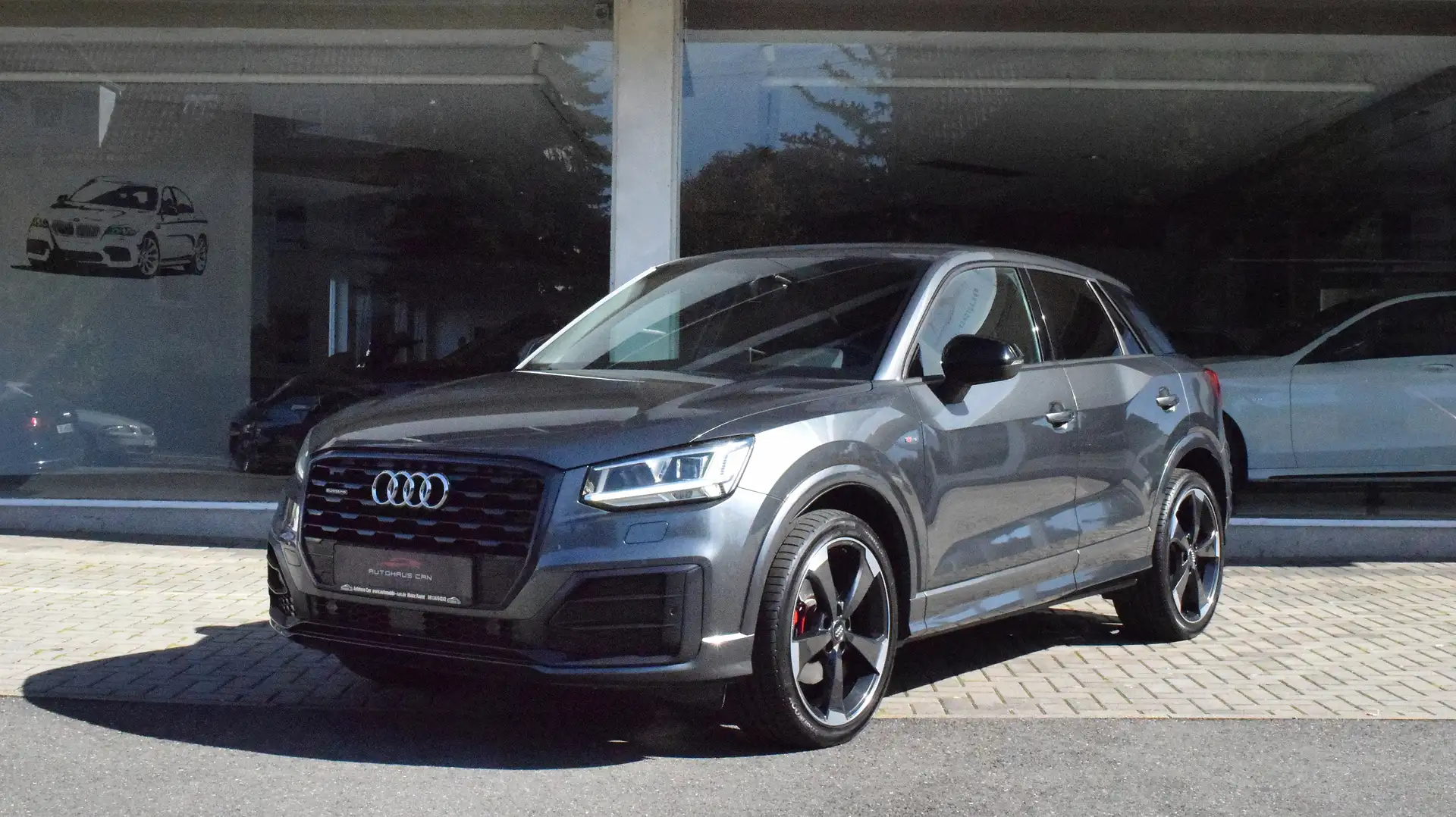 Audi Q2 40 TFSI QUATTRO S LINE INT/EXT EXCLUSIVE! Grau - 1
