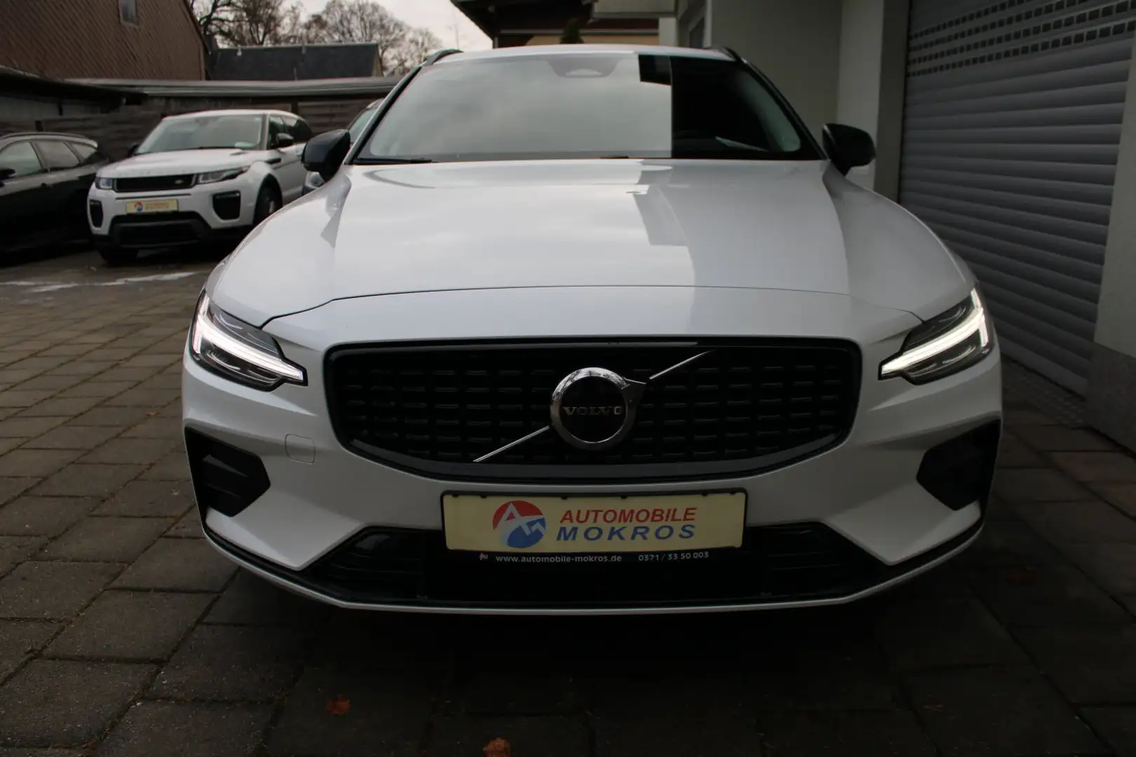 Volvo V60 B4 D Plus Dark LED Navigation Leder AHK BLIS Rückf Weiß - 2