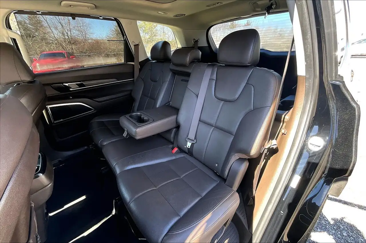 Kia Telluride снимка Kia Telluride