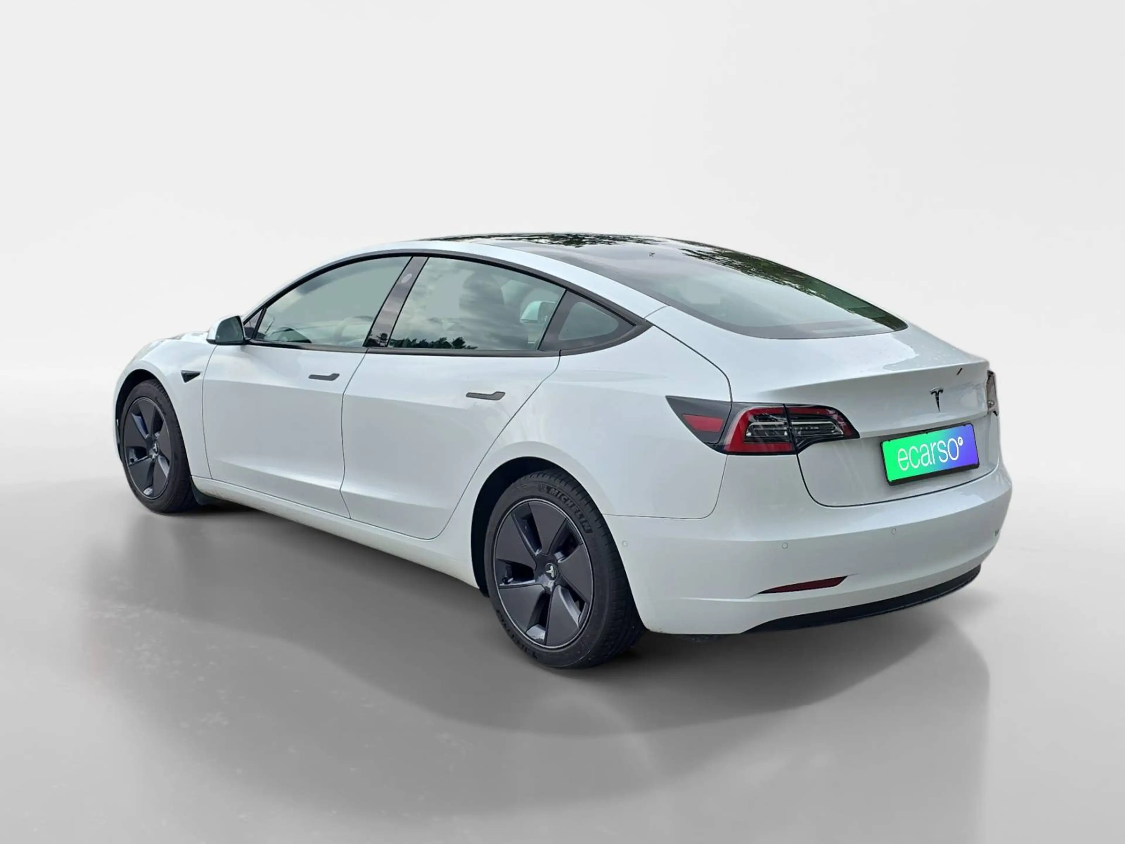 Tesla Model 3 Basis RWD — photo 3