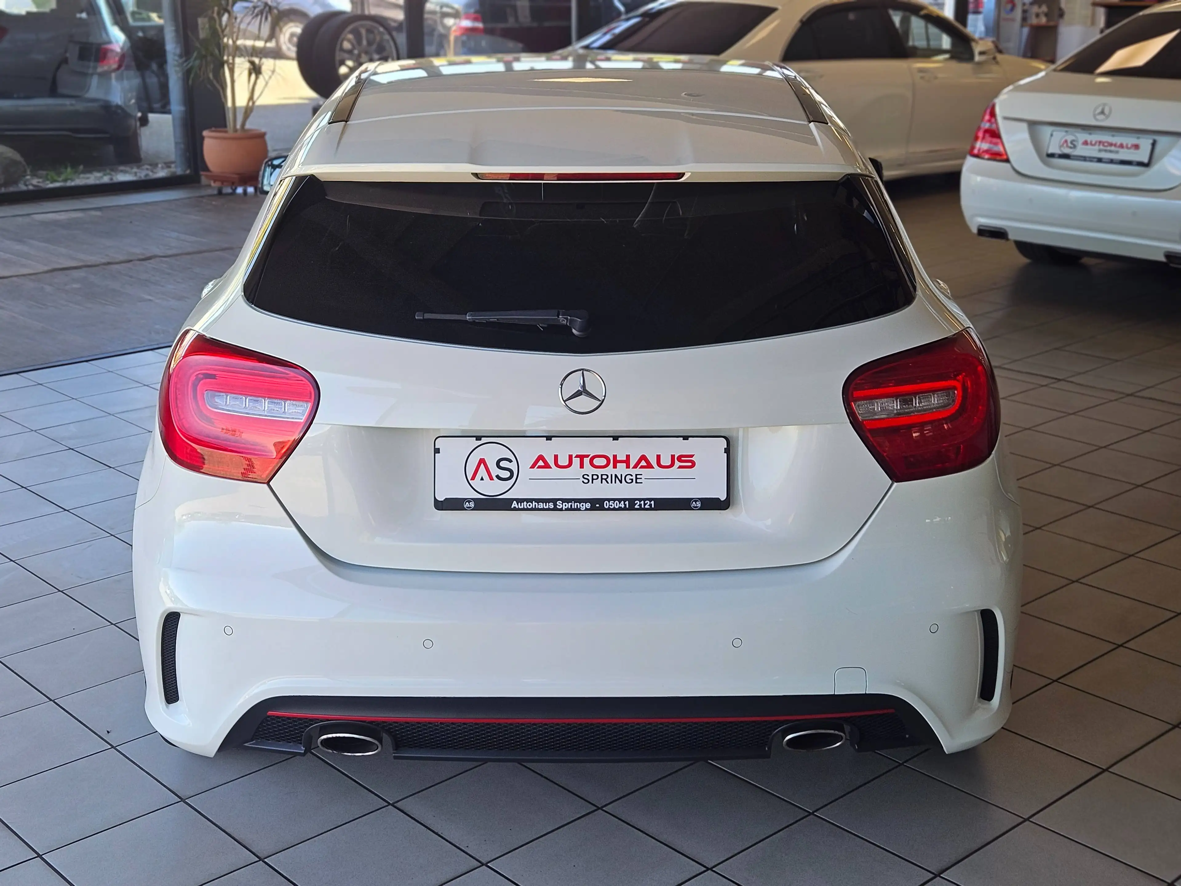 Mercedes-Benz A 250 AMG Line Sport *Alcantara, Scheckheft, Parkassist* — photo 4
