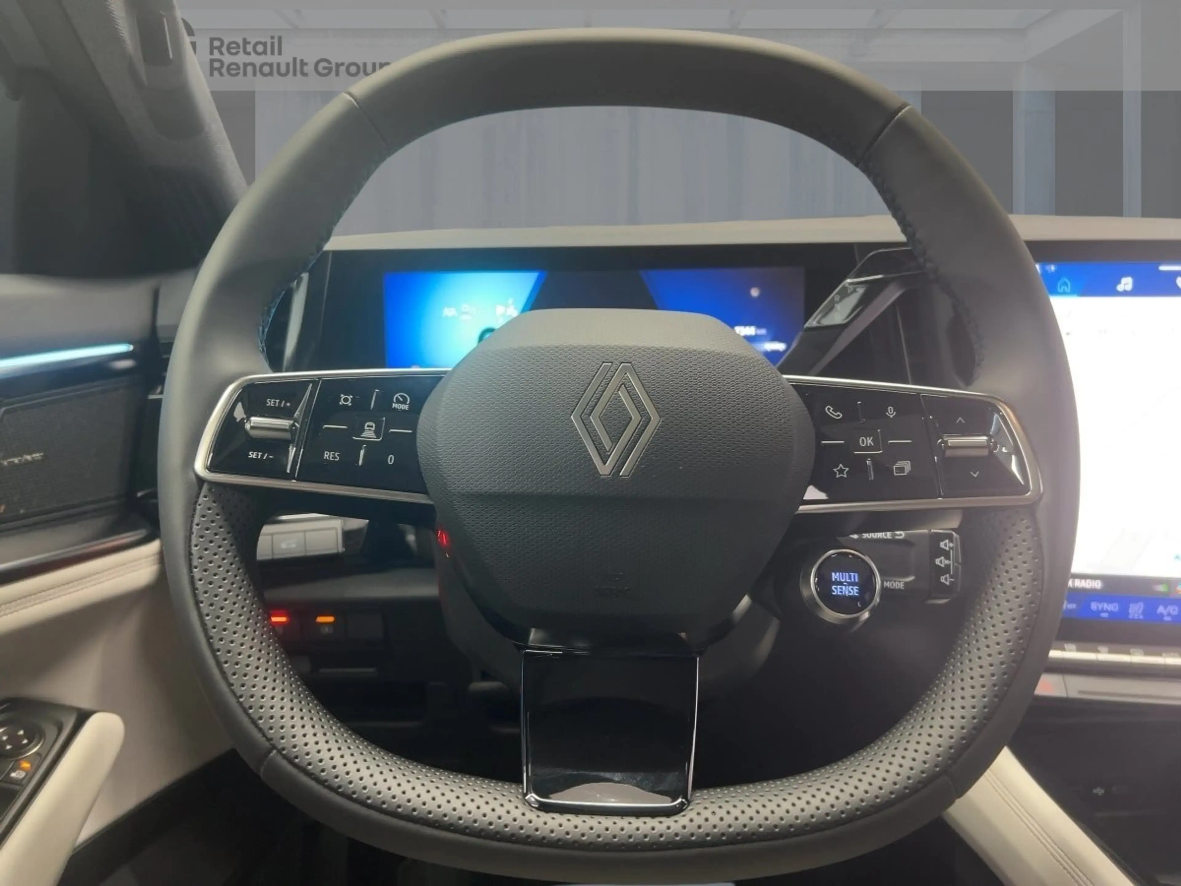 Renault Espace 6 Iconic Full Hybrid E-Tech 200 5-Sitzer BT — photo 11