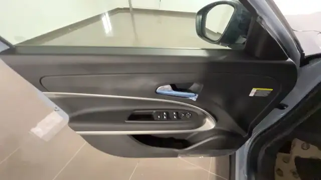 Jeep Avenger view 17