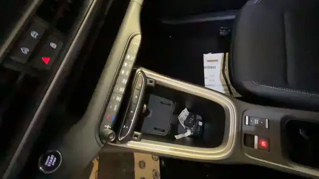 Jeep Avenger view 16